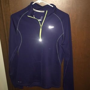 Women’s Nike quarter zip dri-fit